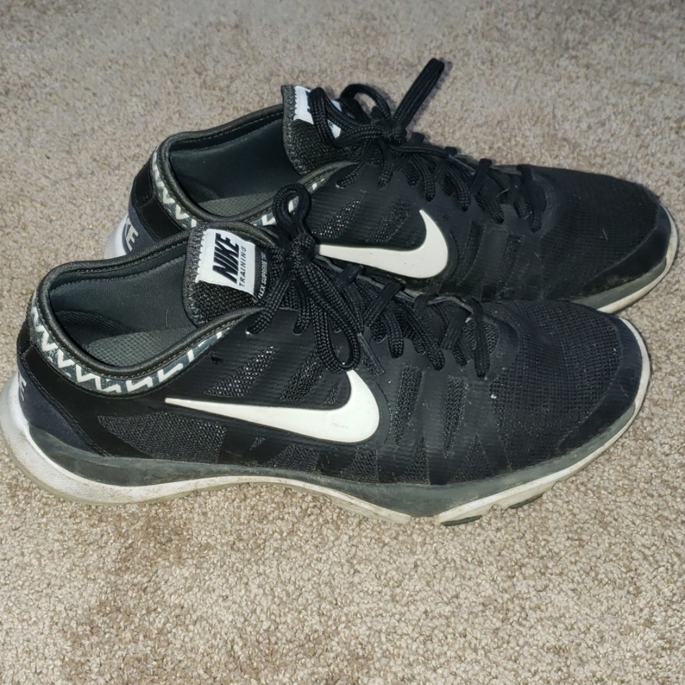 Nike Flex Supreme Shoes